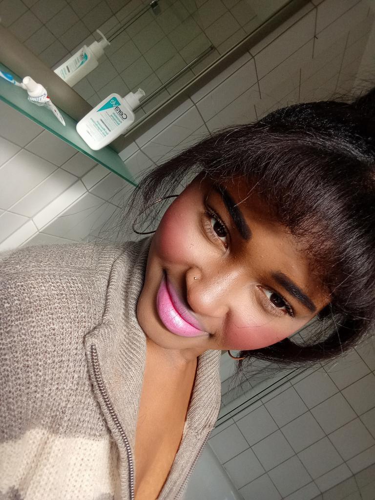 604220715: Chica busca chico en Madrid