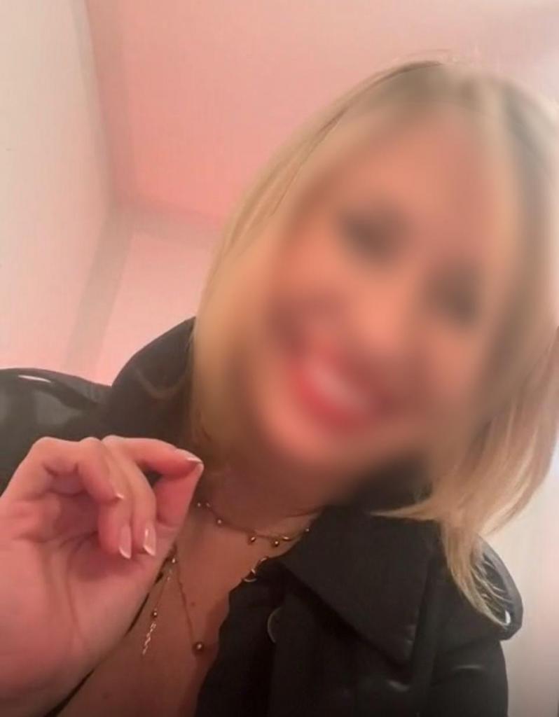 685678991: Chica busca chico en Gerona