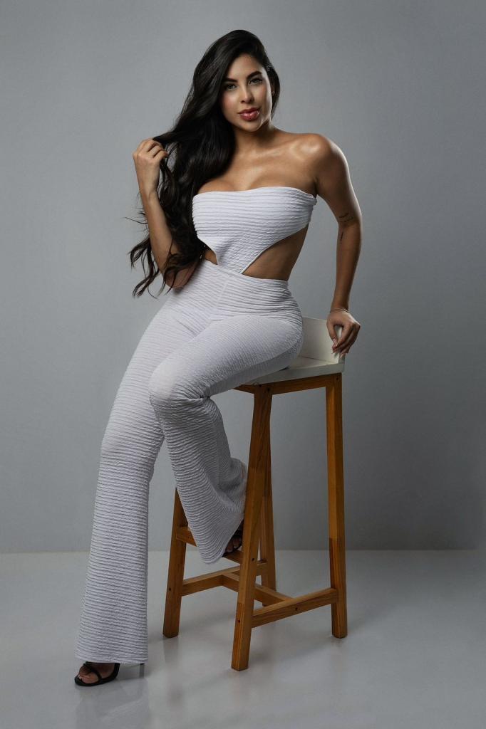 677923151: Chica busca chico en Barcelona