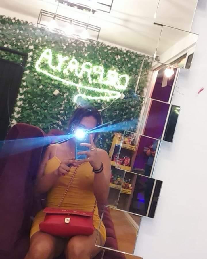 Chica busca chico en Ibiza: 