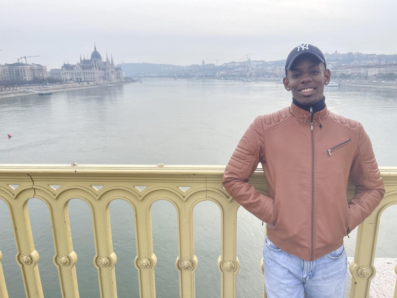 Chico busca chica en Madrid: 