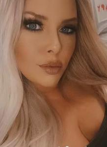 643541030: Chica busca chico en La Coruña