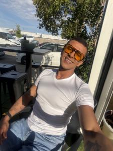 694213895: Chico busca chica en Málaga