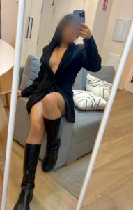 672881446: Chica busca chico en Ibiza