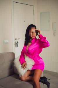 627154052: Chica busca chico en Sevilla