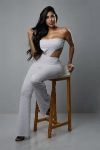 677923151: Chica busca chico en Barcelona