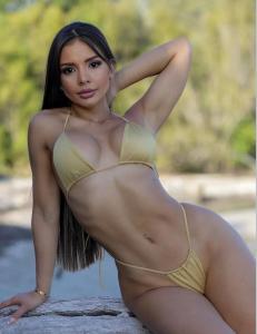 664489406: Chica busca chico en Málaga