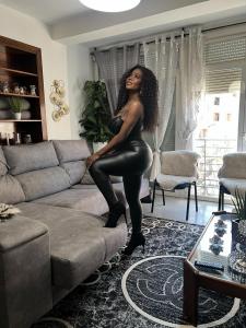 675455659: Chica busca chico en Granada