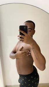 614965459: Chico busca chica en Valencia