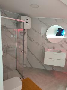 634265953: Chica busca chico en Las Palmas