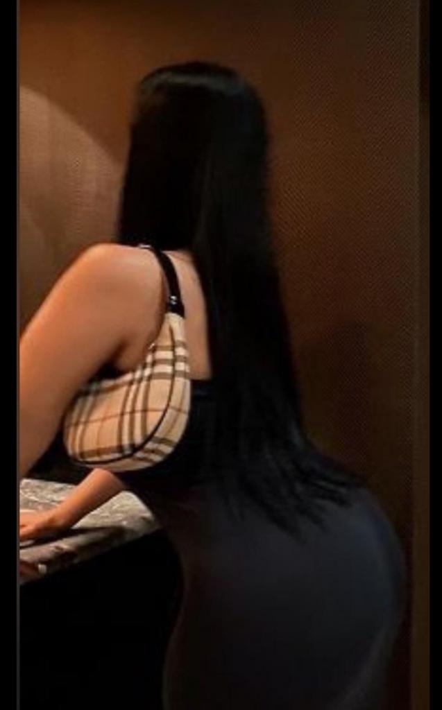 Chica busca chico en Almería: 