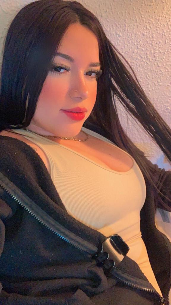 Chica busca chico en Almería: 