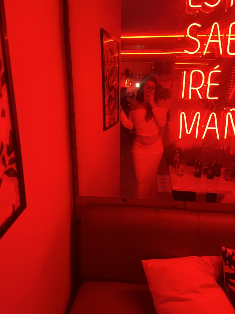 Chica busca chico en Almería: 