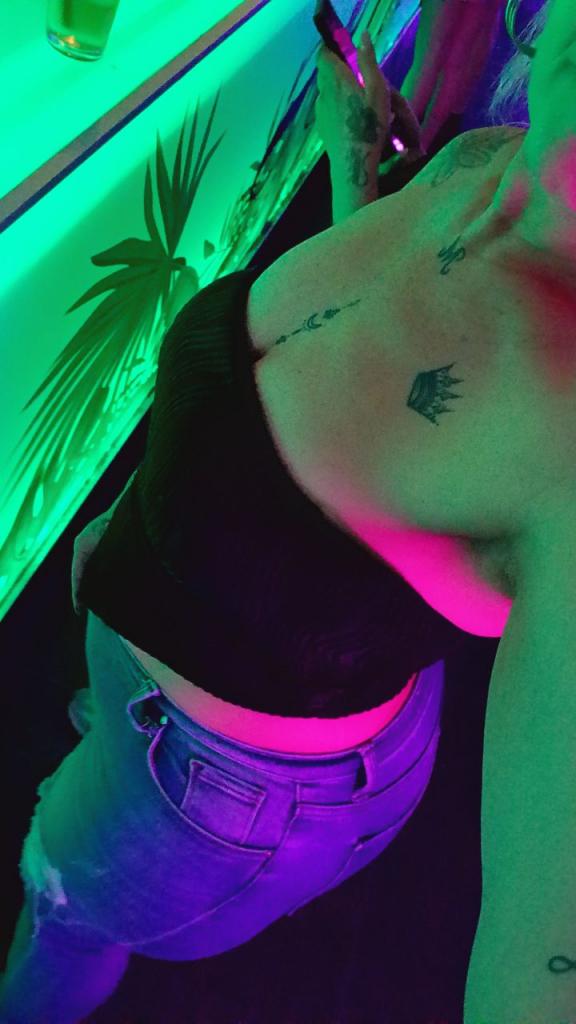 Chica busca chico en Cádiz: 