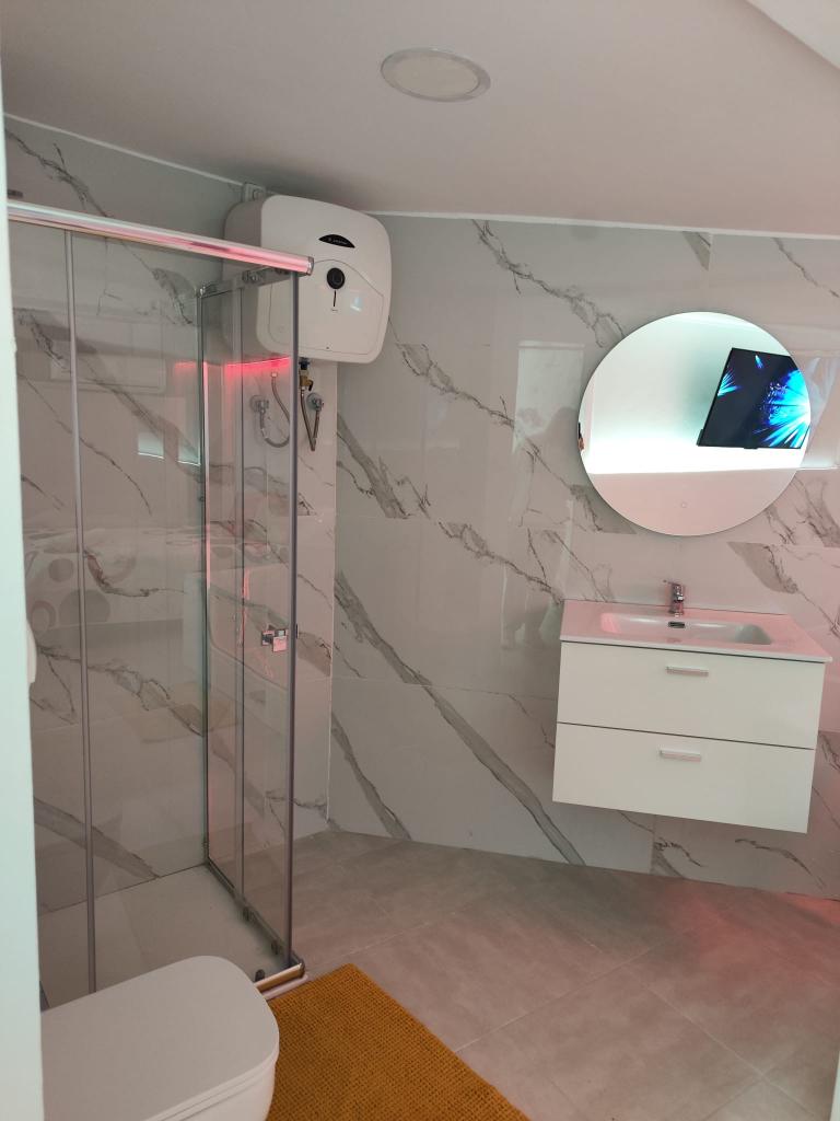 634265953: Chica busca chico en Las Palmas