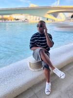 614965459: Chico busca chica en Valencia