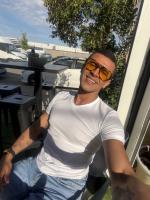 694213895: Chico busca chica en Málaga