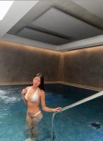 615599403: Chica busca chico en Cantabria