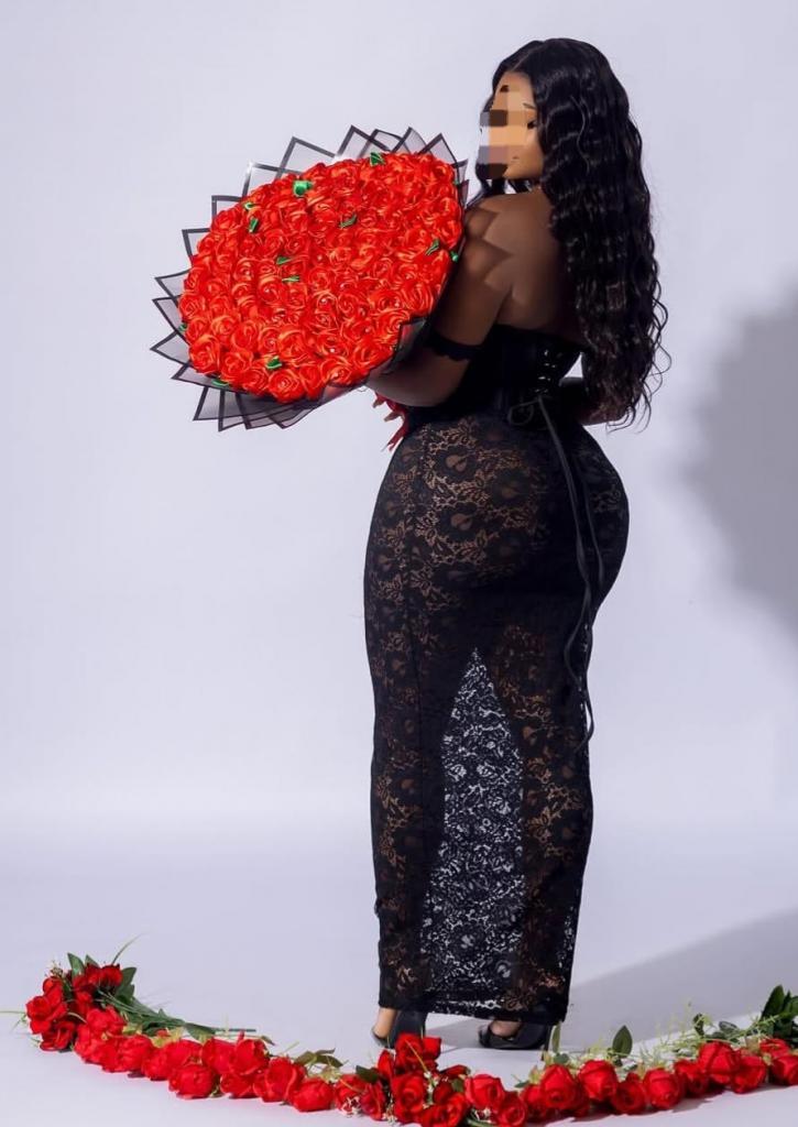 Chica busca chico en Cádiz: 