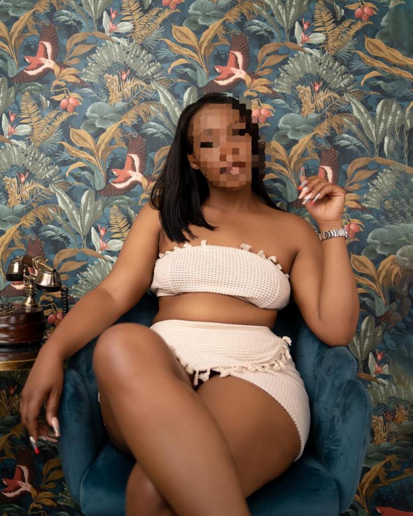 631872299: Chica busca chico en Pontevedra