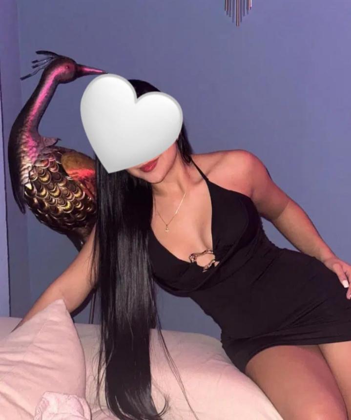 Chica busca chico en Cádiz: 