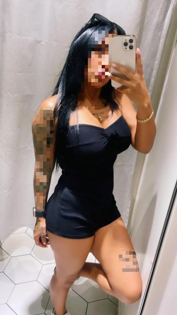 Chica busca chico en Barcelona: 