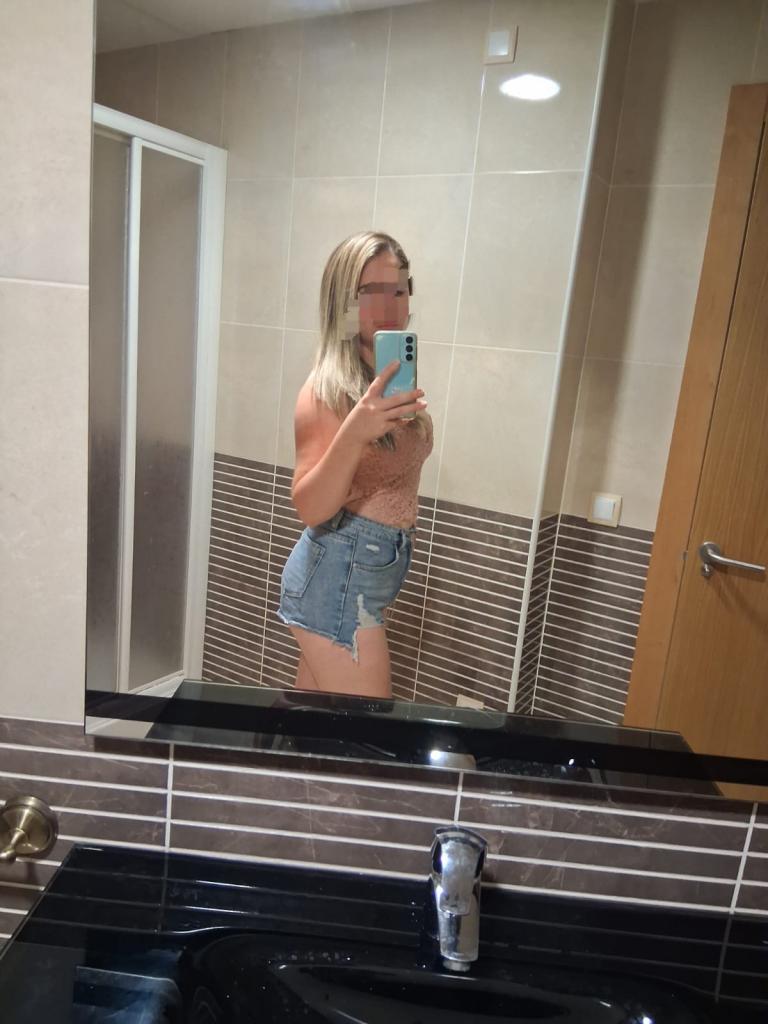 632989141: Chica busca chico en Madrid