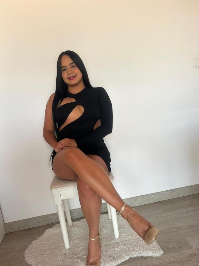 670868189: Chica busca chico en Mallorca
