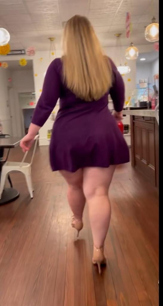 Chica busca chico en Alicante: Chica busca chico