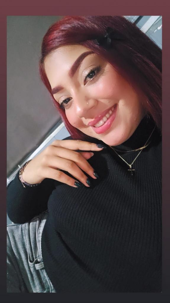 687658076: Chica busca chico en Sevilla