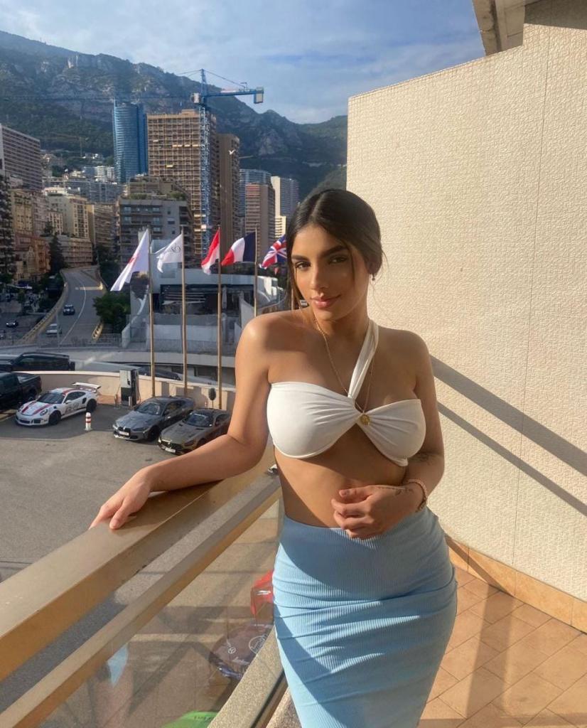 Chica busca chico en Granada: 