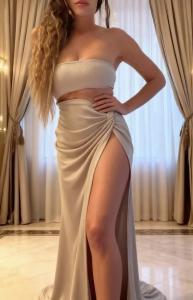 616313129: Chica busca chico en Barcelona