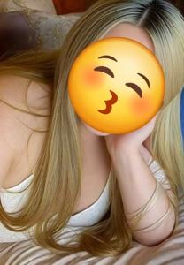 631039466: Chica busca chico en Barcelona