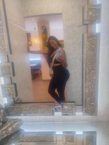 654100343: Chica busca chico en Barcelona