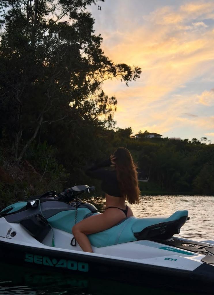 Chica busca chico en Cádiz: 