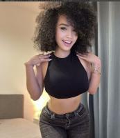 631760297: Chica busca chico en La Coruña