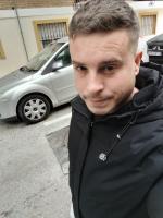 665058018: Chico busca chica en Murcia