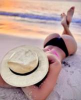 657951763: Chica busca chico en Sevilla