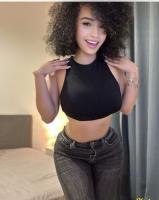 631760297: Chica busca chico en La Coruña