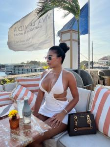 637953088: Chica busca chico en Alicante