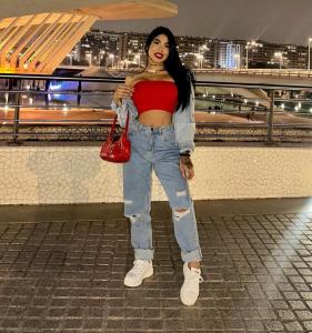 654235385: Chica busca chico en Málaga