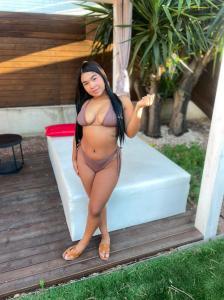 672549375: Chica busca chico en Gerona