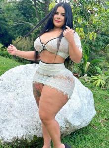 671165463: Chica busca chico en Barcelona