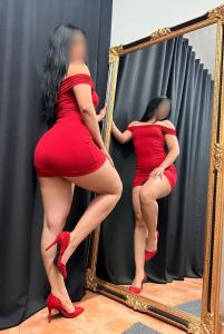 685053877: Chica busca chico en Barcelona