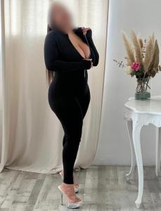 745085747: Chica busca chico en Madrid