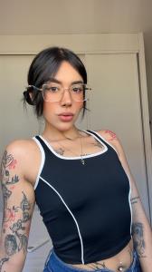677168470: Chica busca chico en Madrid