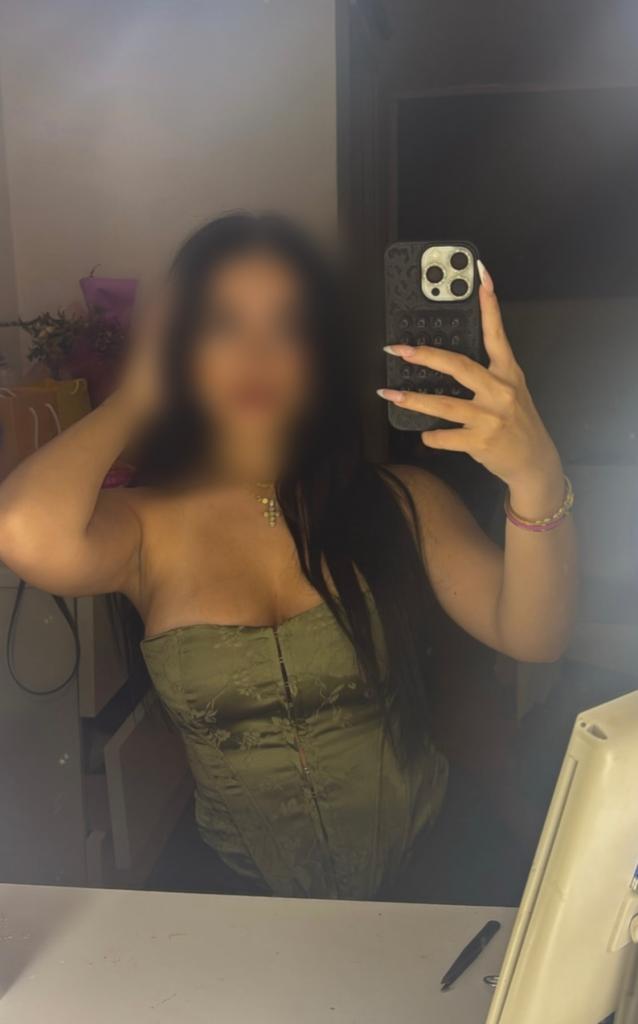 612467601: Chica busca chico en Málaga