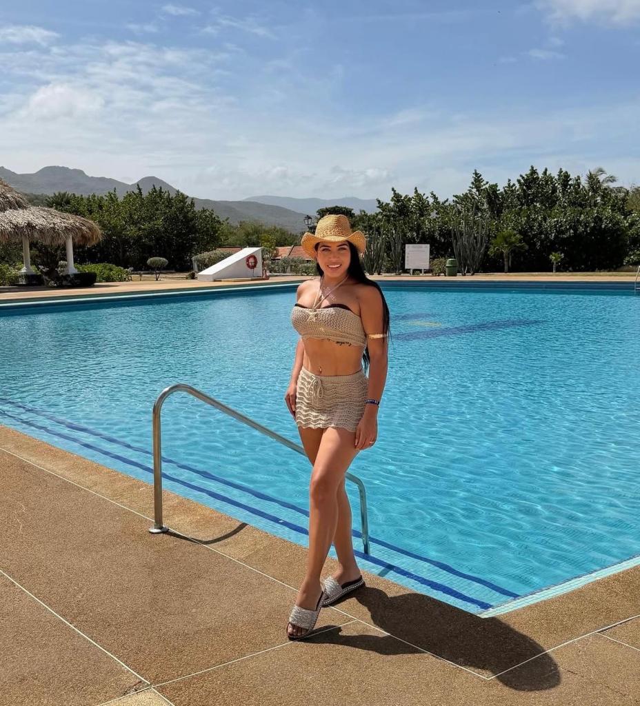 675038122: Chica busca chico en Pontevedra