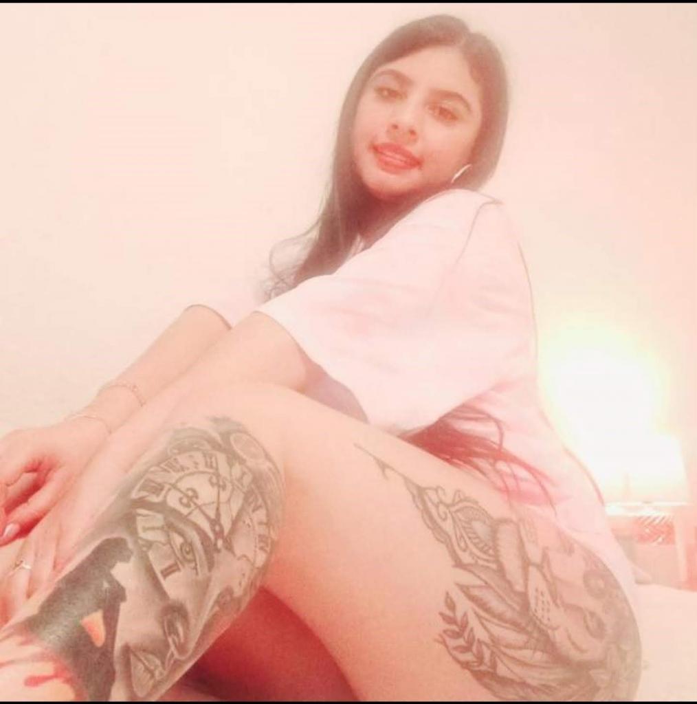 631261784: Chica busca chico en Barcelona