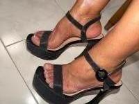 624093436: Chica busca chico en Granada